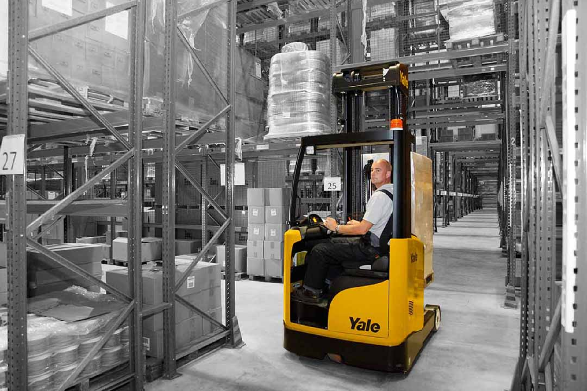 Reach Truck is widely used in warehouse racking systems with narrow aisles and high density of goods