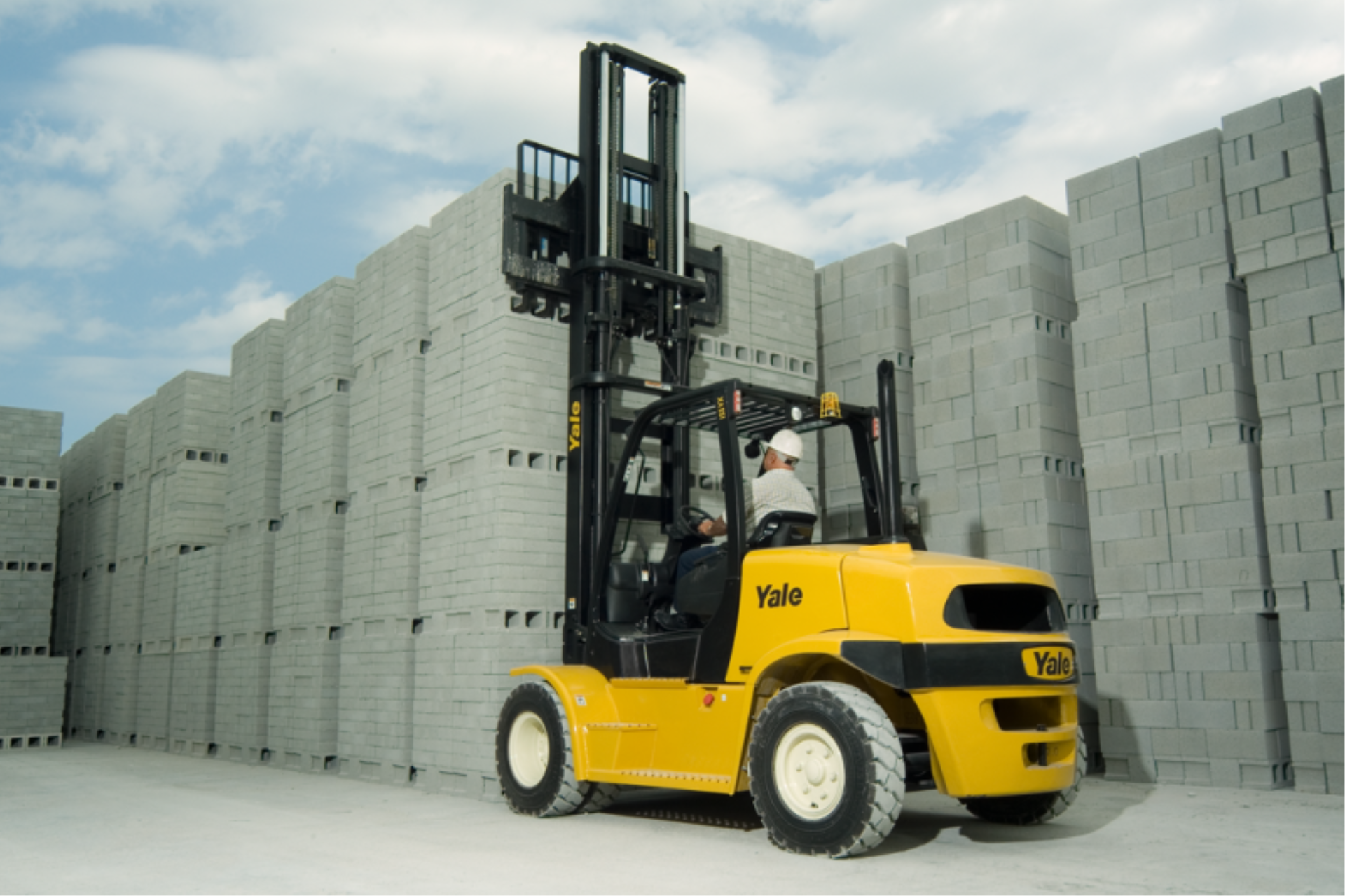 The production site is also a place where forklifts are often used
